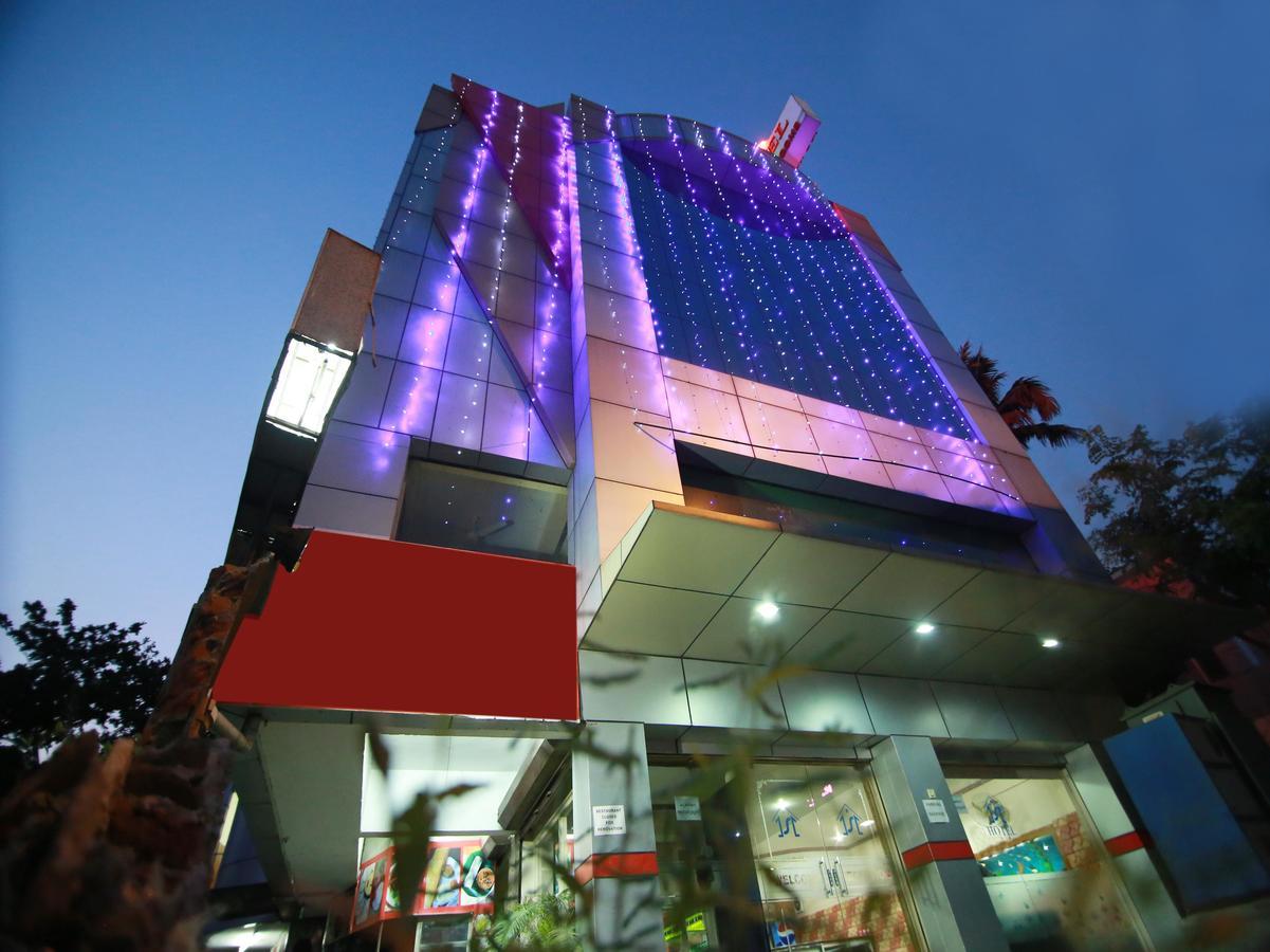Oyo 4824 Hotel Star Kochi Exterior photo