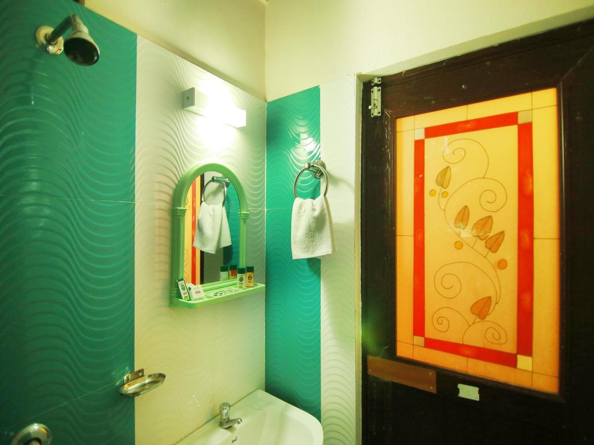 Oyo 4824 Hotel Star Kochi Exterior photo